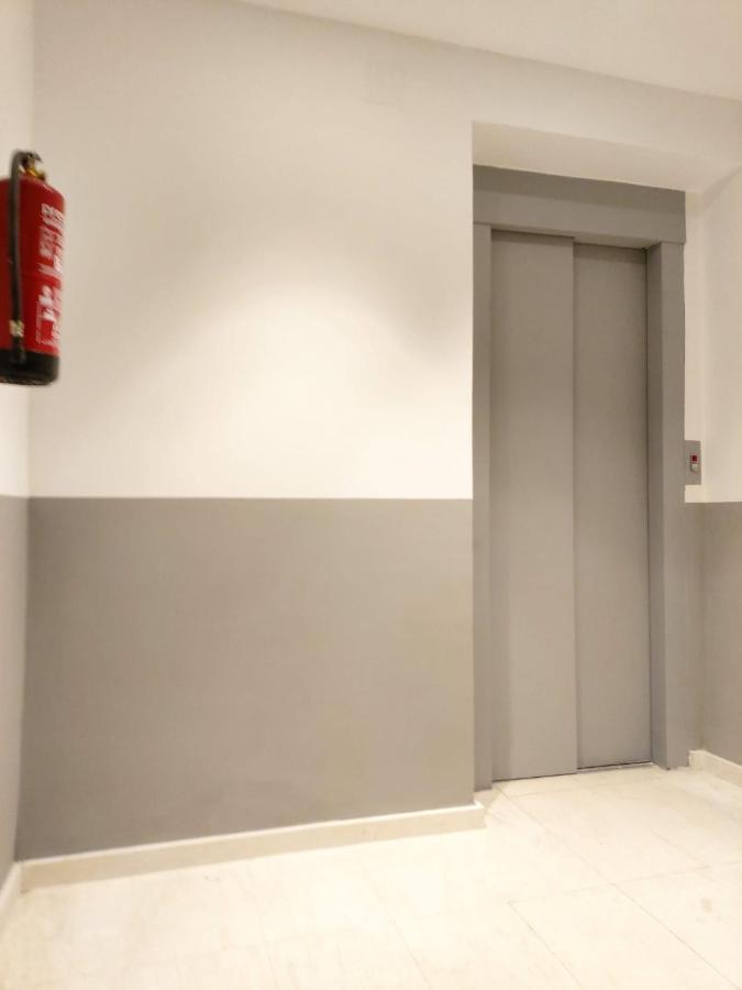 Apartamento Nuevo Y Reformado Al Lado De La Gran Via Madrilena Extérieur photo